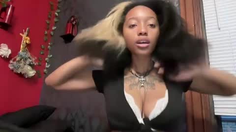 Alyx  online show from July 2026 12:24:01 AM