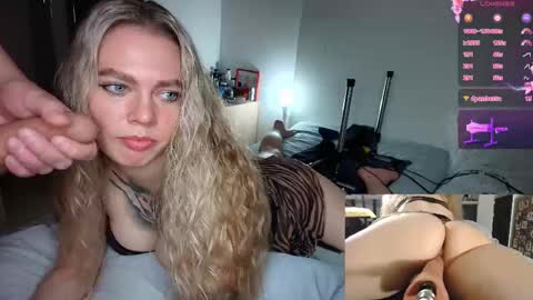 Snapshot of emptyhunters chatting on November 2025 06:05:01 AM emptyhunters online show from November 2025 06:05:01 AM