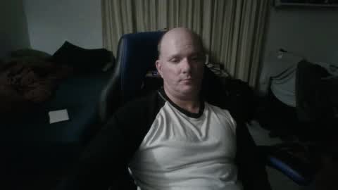 Snapshot of emsguy1 chatting on October 2025 04:20:02 AM Matt online show from October 2025 04:20:02 AM