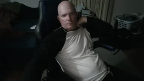 Snapshot of emsguy1 chatting on October 2025 04:42:01 AM Matt online show from October 2025 04:42:01 AM