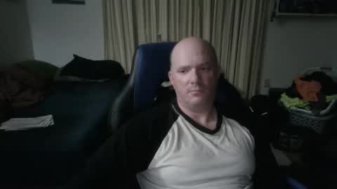 Snapshot of emsguy1 chatting on December 2025 05:01:02 AM Matt online show from December 2025 05:01:02 AM