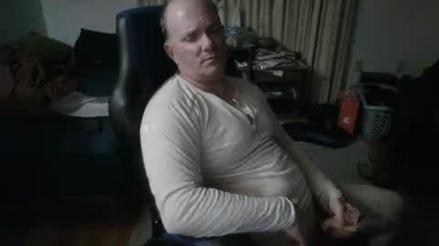 Snapshot of emsguy1 chatting on January 2026 06:06:02 AM Matt online show from January 2026 06:06:02 AM