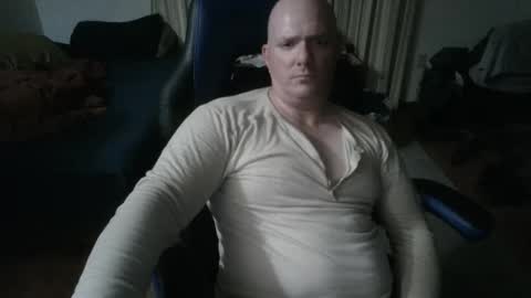 Snapshot of emsguy1 chatting on May 2026 06:00:01 AM Matt online show from May 2026 06:00:01 AM