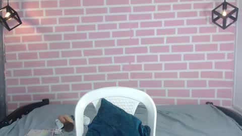 Snapshot of emy_0 chatting on January 2025 07:28:02 PM Emy online show from January 2025 07:28:02 PM