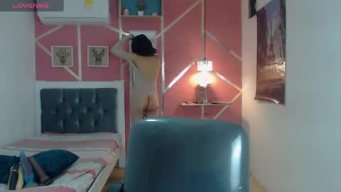 Snapshot of emy_0 chatting on March 2025 03:24:01 AM Emy online show from March 2025 03:24:01 AM