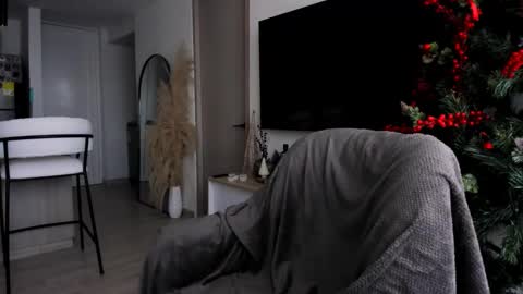 Snapshot of emyconneer chatting on December 2024 09:34:01 PM emyconneer online show from December 2024 09:34:01 PM