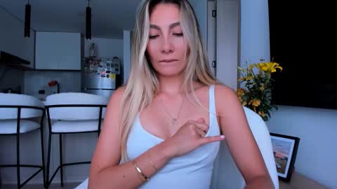 Snapshot of emyconneer chatting on January 2025 06:36:02 PM emyconneer online show from January 2025 06:36:02 PM