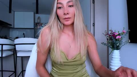 Snapshot of emyconneer chatting on January 2025 04:51:02 PM emyconneer online show from January 2025 04:51:02 PM