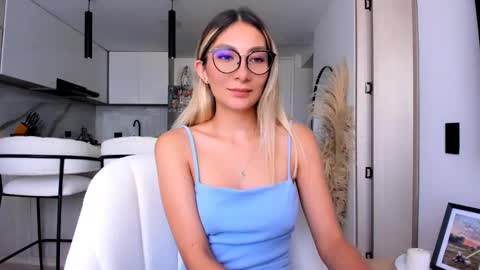 Snapshot of emyconneer chatting on January 2025 02:50:02 PM emyconneer online show from January 2025 02:50:02 PM