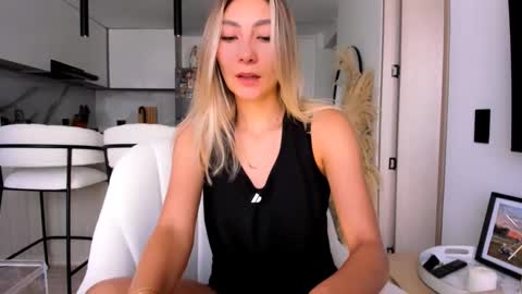 Snapshot of emyconneer chatting on January 2025 01:52:01 PM emyconneer online show from January 2025 01:52:01 PM