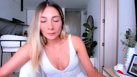 Snapshot of emyconneer chatting on February 2025 06:26:01 PM emyconneer online show from February 2025 06:26:01 PM