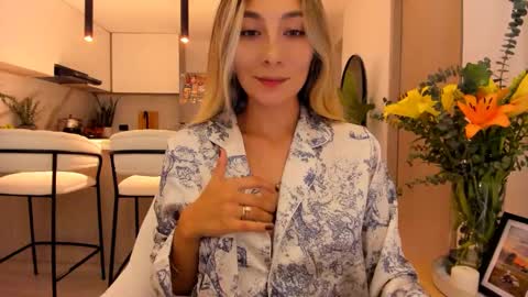 Snapshot of emyconneer chatting on February 2025 02:56:02 AM emyconneer online show from February 2025 02:56:02 AM