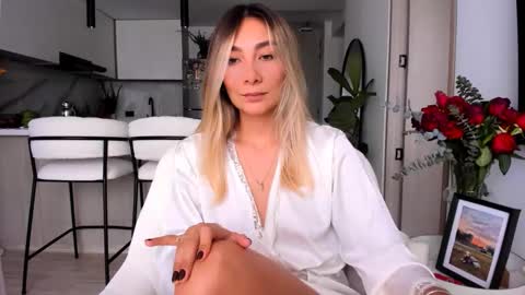 Snapshot of emyconneer chatting on February 2025 03:20:02 PM emyconneer online show from February 2025 03:20:02 PM