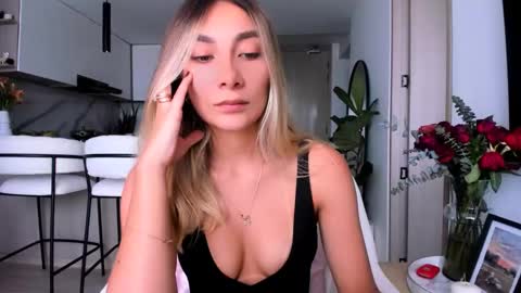 Snapshot of emyconneer chatting on February 2025 03:43:01 PM emyconneer online show from February 2025 03:43:01 PM