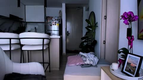 Snapshot of emyconneer chatting on March 2025 05:39:02 PM emyconneer online show from March 2025 05:39:02 PM