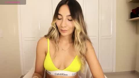 emyconneer online show from February 2026 01:32:01 AM