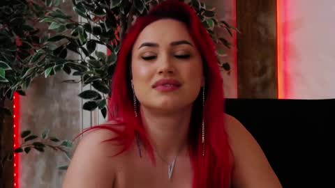 Emy online show from February 2025 11:42:02 AM