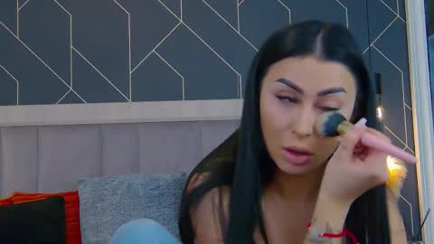 Snapshot of emylaveau chatting on March 2026 06:14:01 AM Emy online show from March 2026 06:14:01 AM