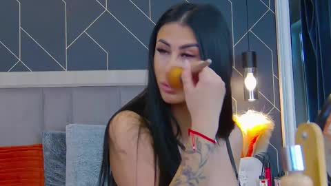 Snapshot of emylaveau chatting on March 2026 06:19:02 AM Emy online show from March 2026 06:19:02 AM