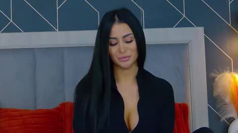 Snapshot of emylaveau chatting on March 2026 06:06:01 AM Emy online show from March 2026 06:06:01 AM