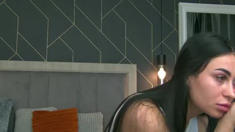 Snapshot of emylaveau chatting on April 2026 05:08:02 AM Emy online show from April 2026 05:08:02 AM