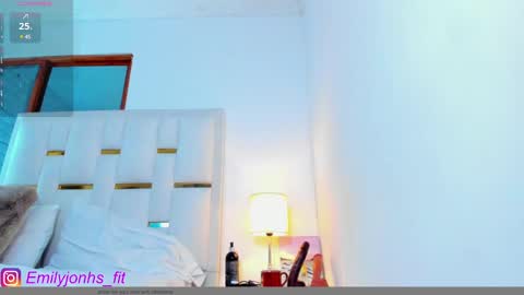 EMYLY  online show from January 2025 11:35:02 PM