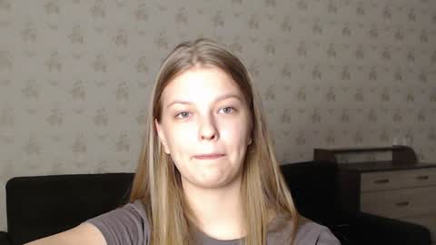 EmySway online show from December 2024 11:34:02 AM