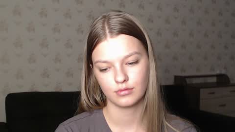 EmySway online show from December 2024 07:48:02 PM