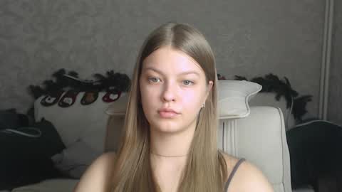 EmySway online show from January 2025 02:14:02 PM