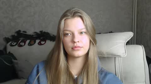 EmySway online show from January 2025 08:54:01 PM