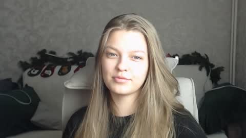 EmySway online show from January 2025 05:03:01 PM