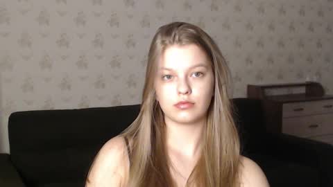 EmySway online show from February 2025 07:14:01 PM