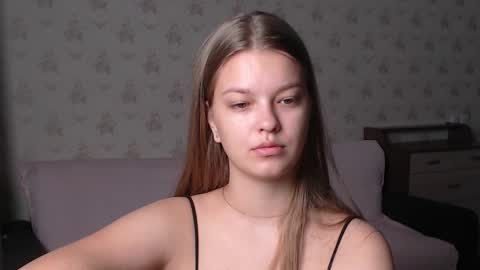 EmySway online show from October 2025 02:12:02 AM