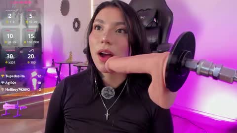 Snapshot of emywilliams25 chatting on July 2026 06:34:02 PM Emy Williams online show from July 2026 06:34:02 PM