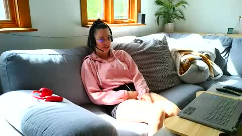 emyxxl online show from June 2026 01:57:02 PM