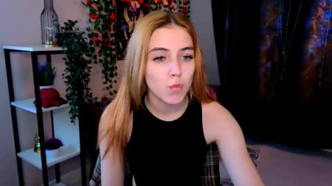 enchanted_bella online show from March 2026 10:09:01 AM