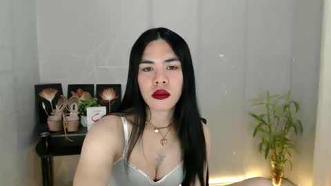 enchantress_mia03 online show from May 2026 01:30:02 PM