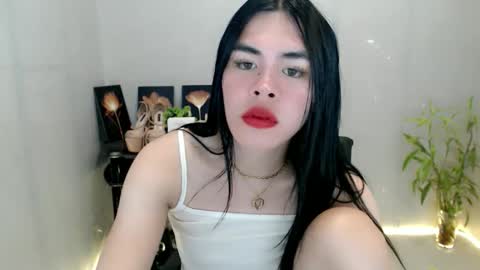 enchantress_mia03 online show from June 2026 06:44:01 AM