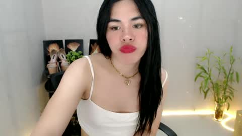 enchantress_mia03 online show from June 2026 06:27:02 AM