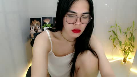 enchantress_mia03 online show from June 2026 09:32:02 PM