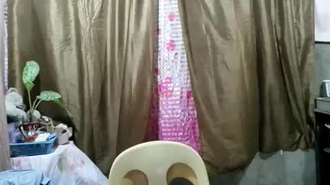 Jeniegh online show from April 2026 11:49:02 AM