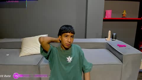 Snapshot of ender_h0tt chatting on May 2026 02:23:01 PM Ender online show from May 2026 02:23:01 PM