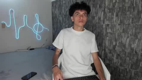 Snapshot of energy_lover137 chatting on April 2026 12:19:02 PM Salo online show from April 2026 12:19:02 PM