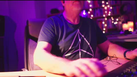 Snapshot of energybra chatting on January 2025 01:53:01 AM uk online show from January 2025 01:53:01 AM