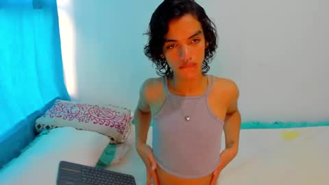 Snapshot of engel20042001 chatting on December 2024 01:49:02 PM engel20042001 online show from December 2024 01:49:02 PM