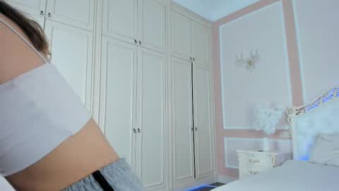 Sofia online show from February 2025 06:44:01 PM