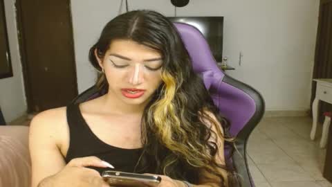 Snapshot of engiel_phoenix chatting on January 2025 08:43:01 AM Engiel phoenix instagram engiel 13 online show from January 2025 08:43:01 AM