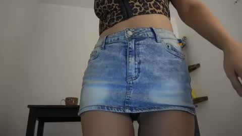 Snapshot of english_rose__ chatting on May 2026 07:13:01 AM Rosie online show from May 2026 07:13:01 AM