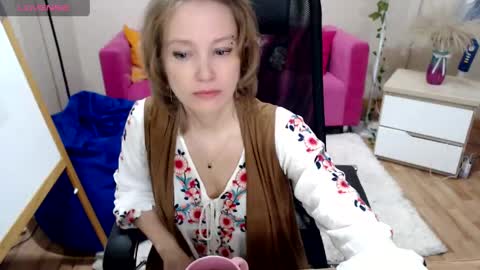 englishgirll online show from April 2026 03:33:02 PM