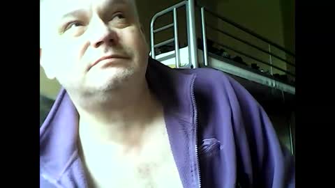 Snapshot of englishguysurrey chatting on December 2024 10:50:02 AM englishguysurrey online show from December 2024 10:50:02 AM